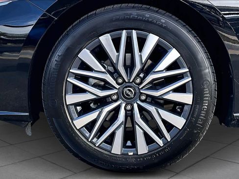 Used 2025 Nissan Altima 2.5 SV image 10