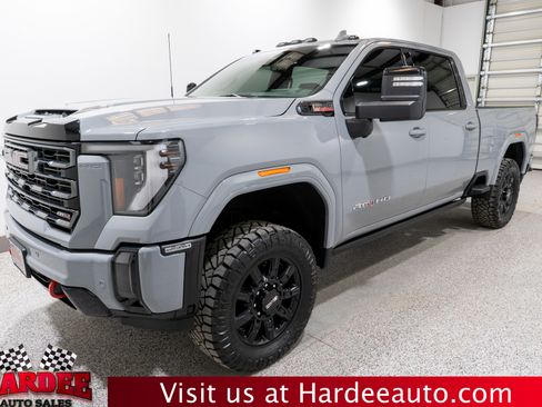 Used 2024 GMC Sierra 2500 AT4 w/ AT4 Premium Plus Package image 2