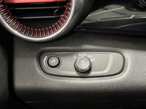 Used 2024 Chevrolet Trax RS w/ Sunroof Package image 24