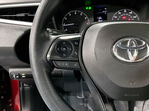 Used 2025 Toyota Corolla LE FWD image 24