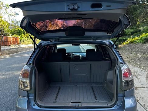 Used 2005 Toyota Matrix FWD image 5