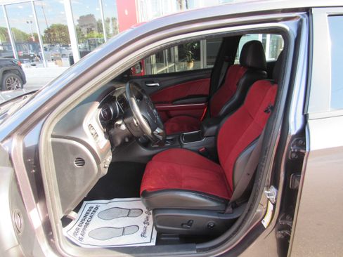 Used 2020 Dodge Charger Scat Pack w/ Dynamics Package RWD image 11