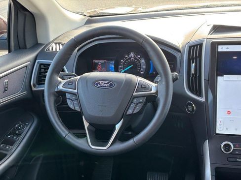 Used 2024 Ford Edge SEL w/ Convenience Package image 12