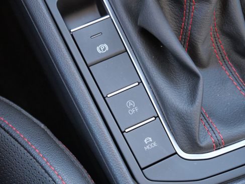 Certified 2023 Volkswagen Jetta GLI Autobahn image 28