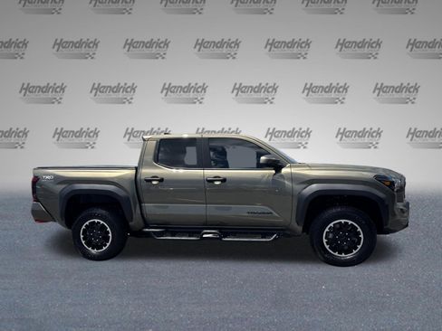 Used 2025 Toyota Tacoma TRD Off-Road AWD/4WD image 11