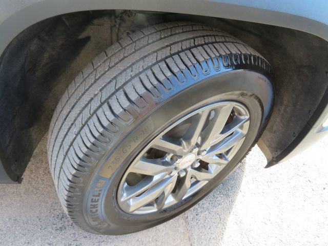 Used 2017 GMC Acadia SLT w/ LPO, Cargo Package FWD image 12