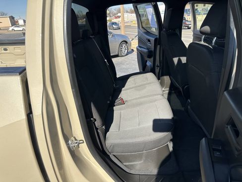 Used 2024 Chevrolet Colorado W/T image 17