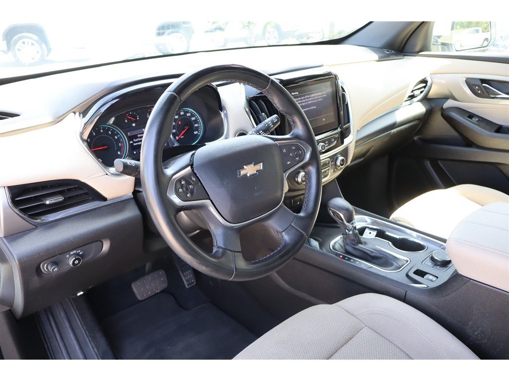 Used 2023 Chevrolet Traverse LT w/ LPO, Cargo Package AWD/4WD image 7