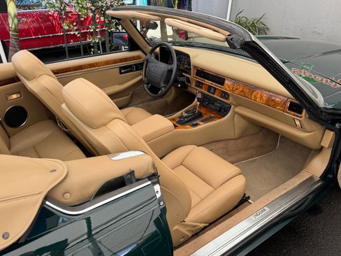 Used 1995 Jaguar XJS 4.0 Convertible RWD image 16