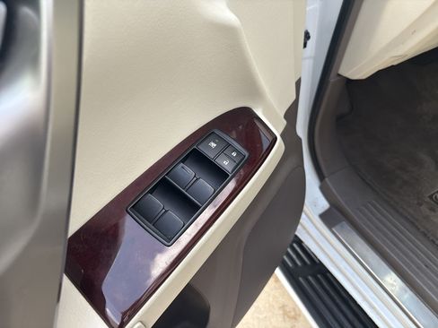 Used 2015 Lexus GX 460 w/ Premium Package AWD/4WD image 15