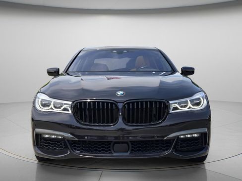 Used 2018 BMW 750i xDrive AWD/4WD image 5