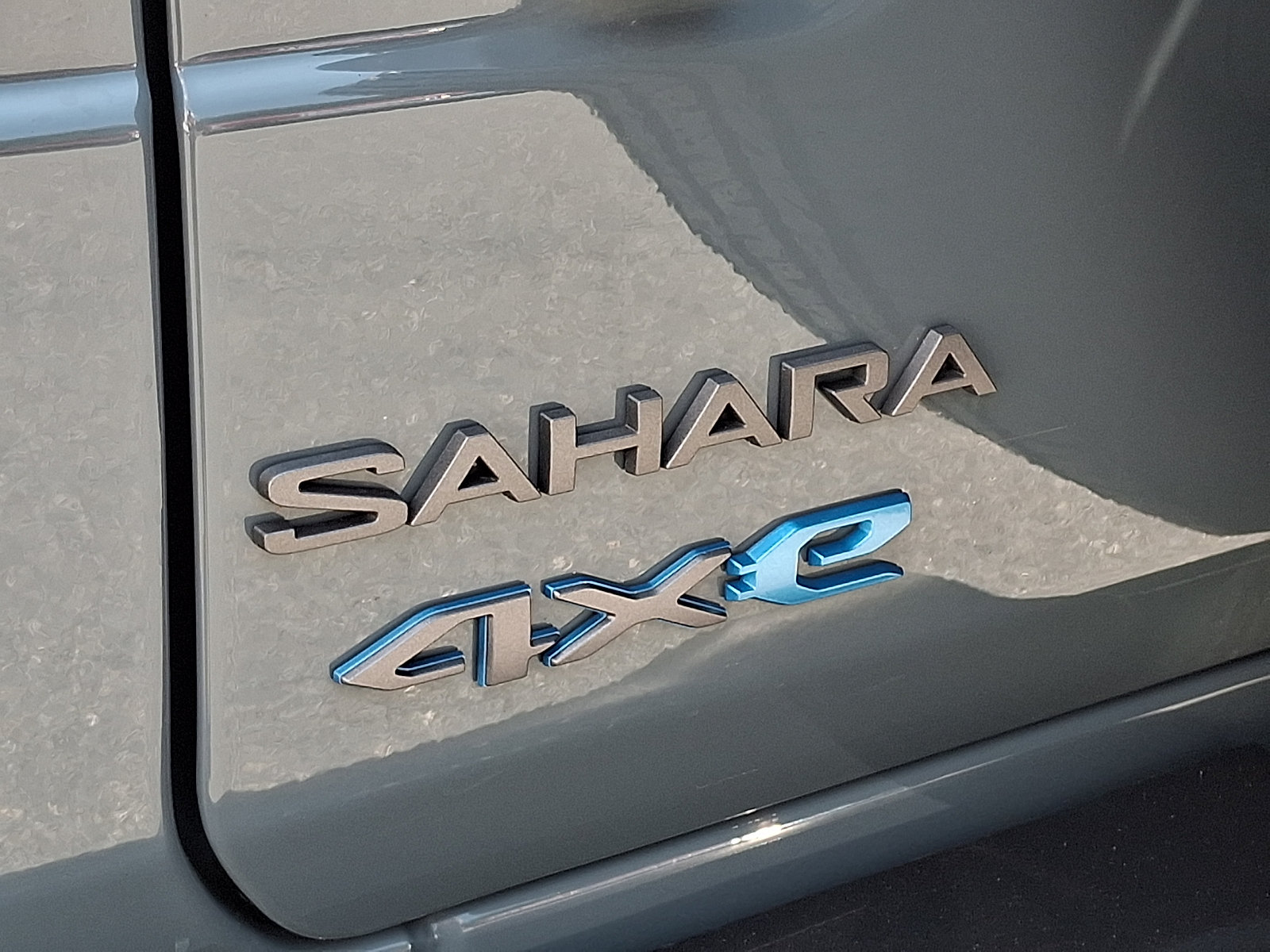 Used 2025 Jeep Wrangler Unlimited Sahara AWD/4WD image 30