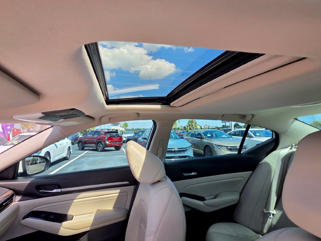 Used 2021 Nissan Altima 2.5 SL FWD image 14