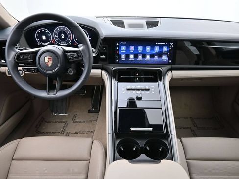 Certified 2026 Porsche Panamera w/ Premium Package RWD image 6
