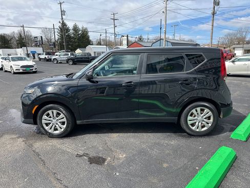 Used 2021 Kia Soul LX image 4