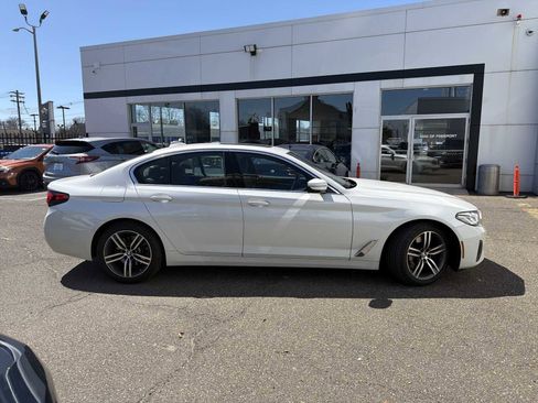 Certified 2023 BMW 530i xDrive w/ Convenience Package image 7
