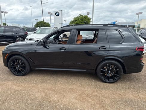 Certified 2024 BMW X7 xDrive40i w/ M Sport Package AWD/4WD image 8