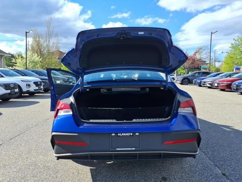 Used 2025 Hyundai Elantra Sport FWD image 26
