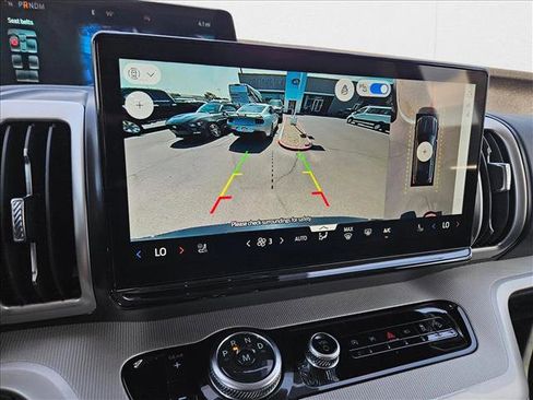 New 2025 Ford Expedition Active image 14