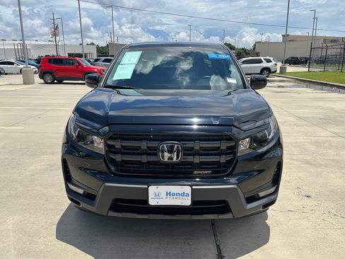 Certified 2024 Honda Ridgeline Sport image 3