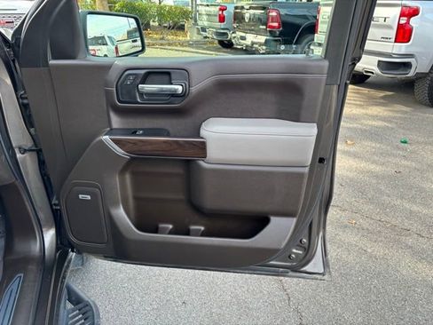 Used 2019 GMC Sierra 1500 SLT w/ SLT Convenience Package image 31