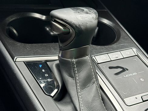 Certified 2022 Lexus UX 250h w/ Accessory Package (Z1) image 22