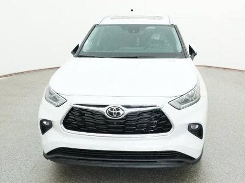 New 2026 Toyota Highlander AWD image 14