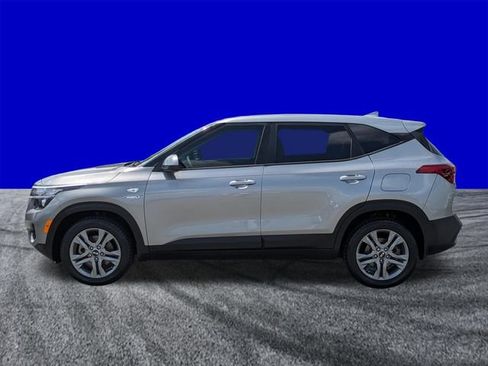 Used 2021 Kia Seltos LX AWD/4WD image 7