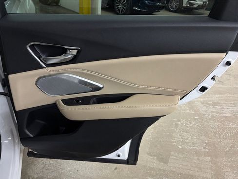 Certified 2023 Acura RDX w/ Technology Package image 18