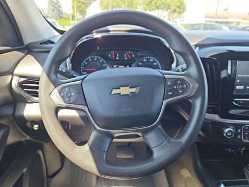 Used 2018 Chevrolet Traverse LS AWD/4WD image 14