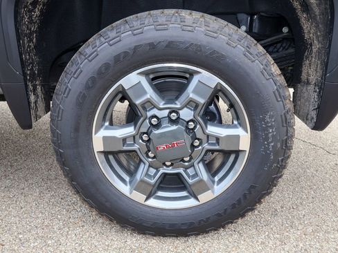 New 2026 GMC Sierra 2500 SLT image 34