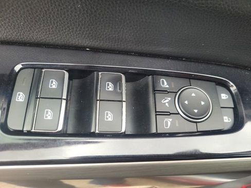 Certified 2023 Nissan Pathfinder Platinum FWD image 11