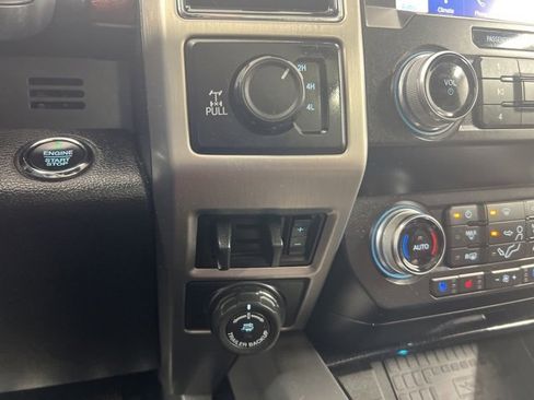 Used 2020 Ford F250 Platinum w/ Snow Plow Prep Package image 18