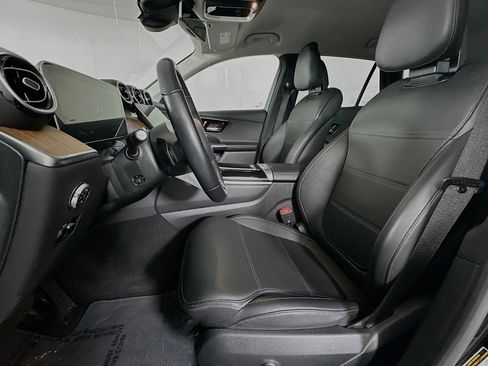 Used 2023 Mercedes-Benz GLC 300 image 18