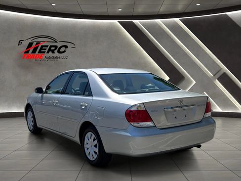 Used 2005 Toyota Camry LE FWD image 55