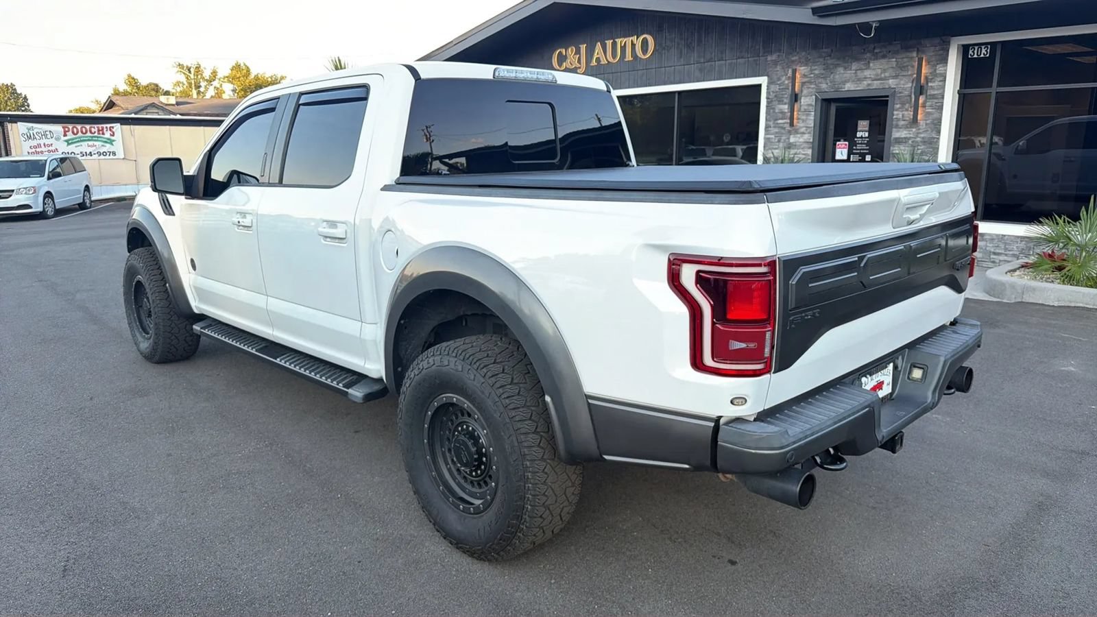 Used 2018 Ford F150 Raptor w/ Equipment Group 802A Luxury AWD/4WD image 7