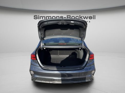 Used 2023 Kia Forte LXS image 10