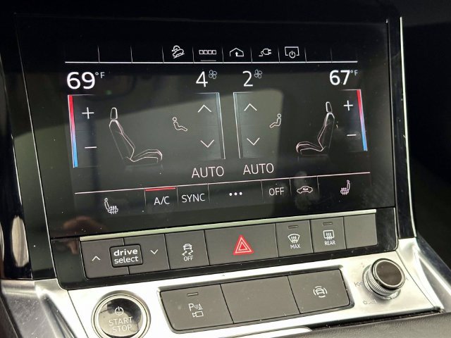 Used 2021 Audi e-tron Premium AWD/4WD image 25