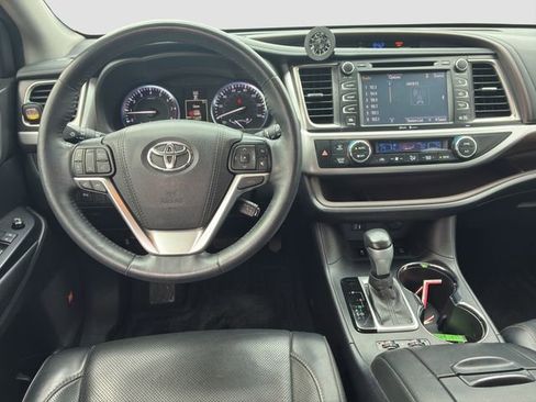 Used 2015 Toyota Highlander Limited Platinum AWD/4WD image 15