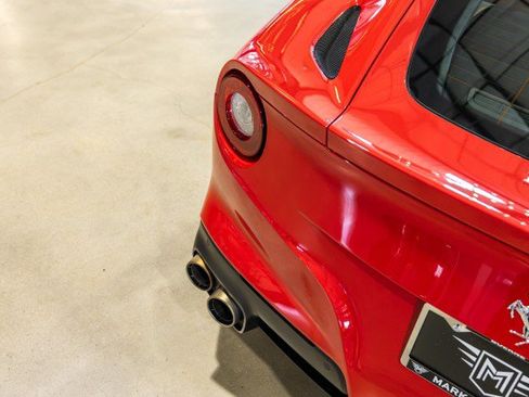 Used 2017 Ferrari F12 Berlinetta RWD image 18