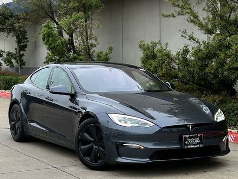 Used 2021 Tesla Model S Plaid AWD/4WD image 2