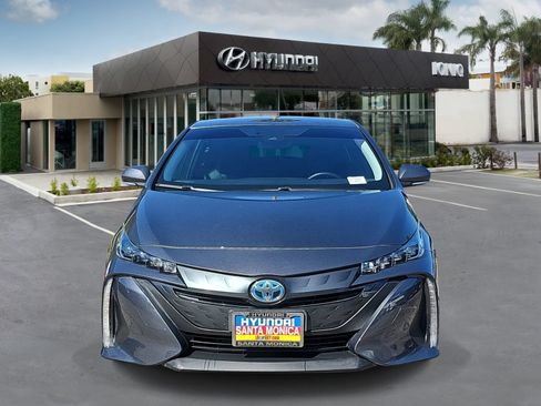 Used 2021 Toyota Prius Prime XLE w/ Carpet Mat Package (TMS) FWD image 8