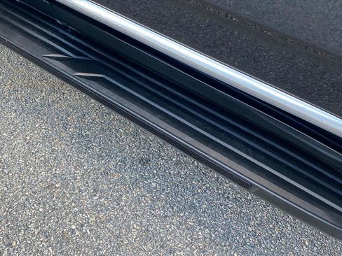 Used 2021 GMC Yukon XL Denali w/ LPO, Illumination Package image 29