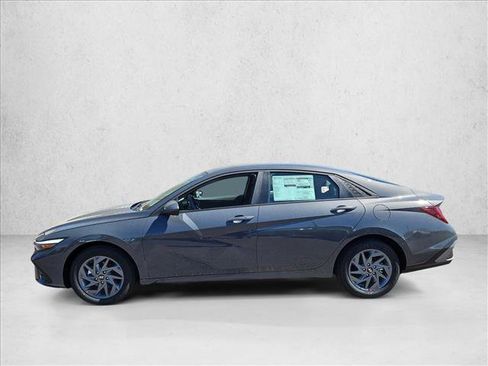 New 2026 Hyundai Elantra Blue image 5