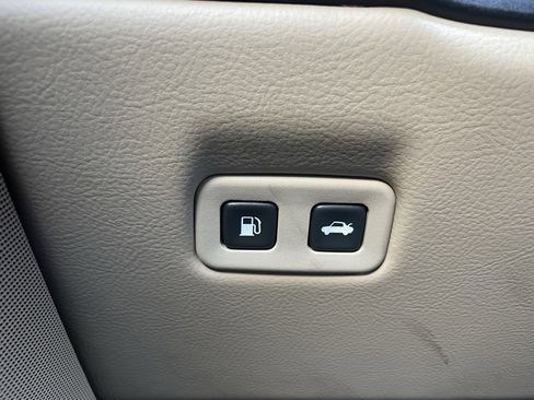 Used 2010 Chevrolet Corvette Grand Sport w/ Preferred Equipment Group image 43