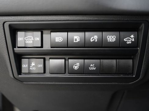 Used 2023 Toyota Sequoia Platinum image 23