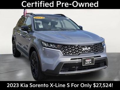 Used 2023 Kia Sorento S w/ Panoramic Sunroof Package