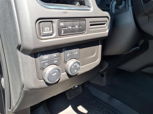 Used 2023 Chevrolet Tahoe LS AWD/4WD image 21