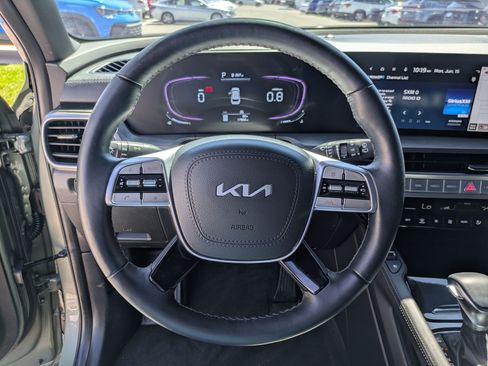 Used 2025 Kia Telluride EX X-Line AWD/4WD image 17