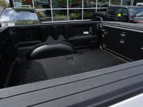 Used 2019 Ford F150 XLT w/ Equipment Group 302A Luxury AWD/4WD image 10